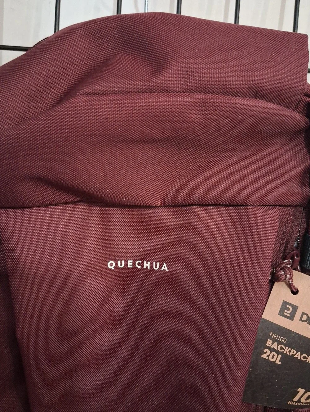 Quechua NH100, 20L Nature Hiking Backpack, Unisex, Burgundy